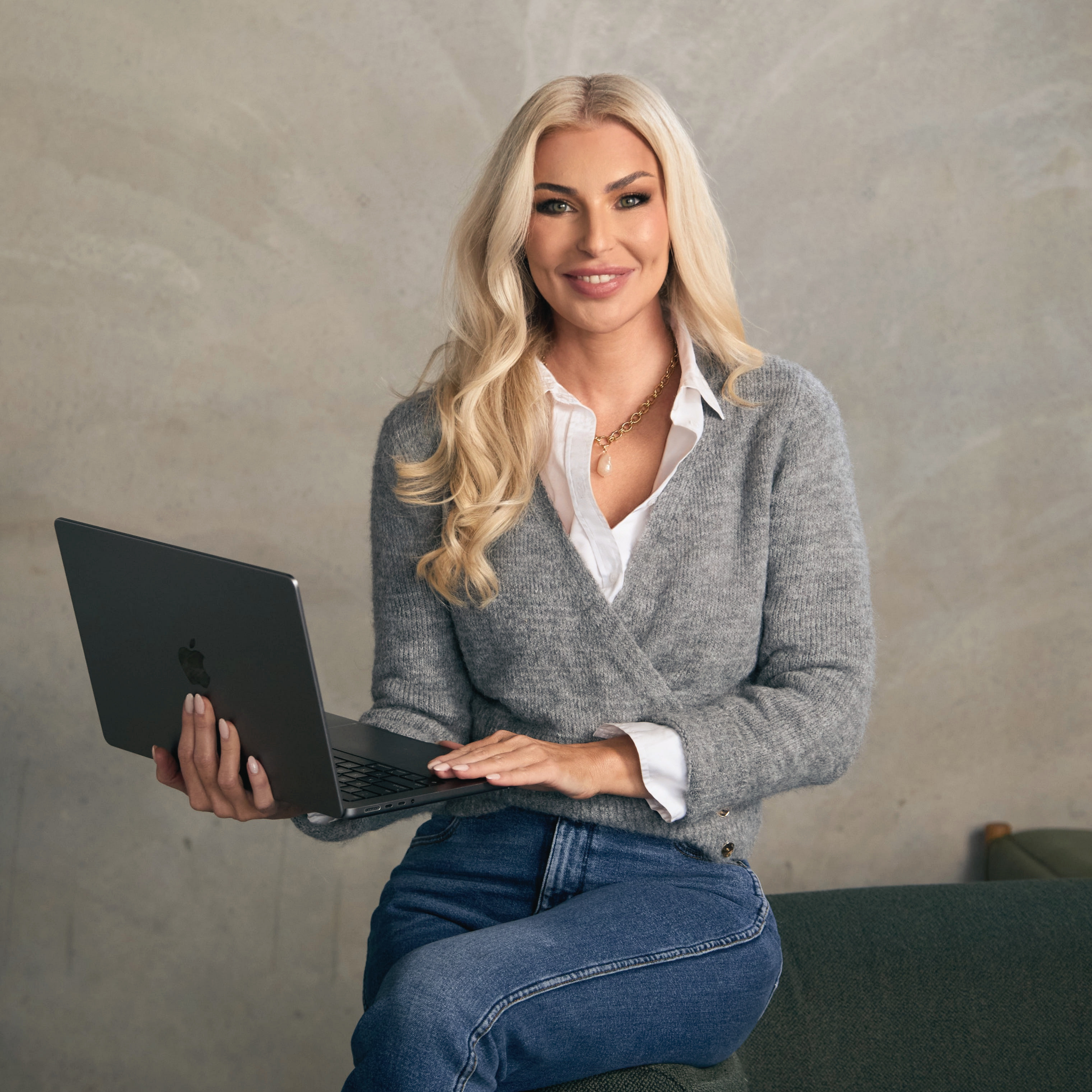 Jessica_Blue_Abeaud_2026_7.png